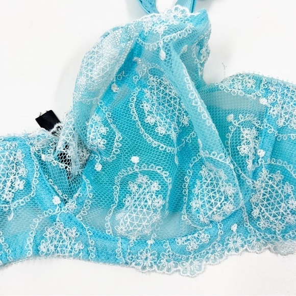 ✅ ADORE ME TURQUOISE AND WHITE LACE BRA WITH UNDERWIRE SIZE 34D - Picture 3 of 7